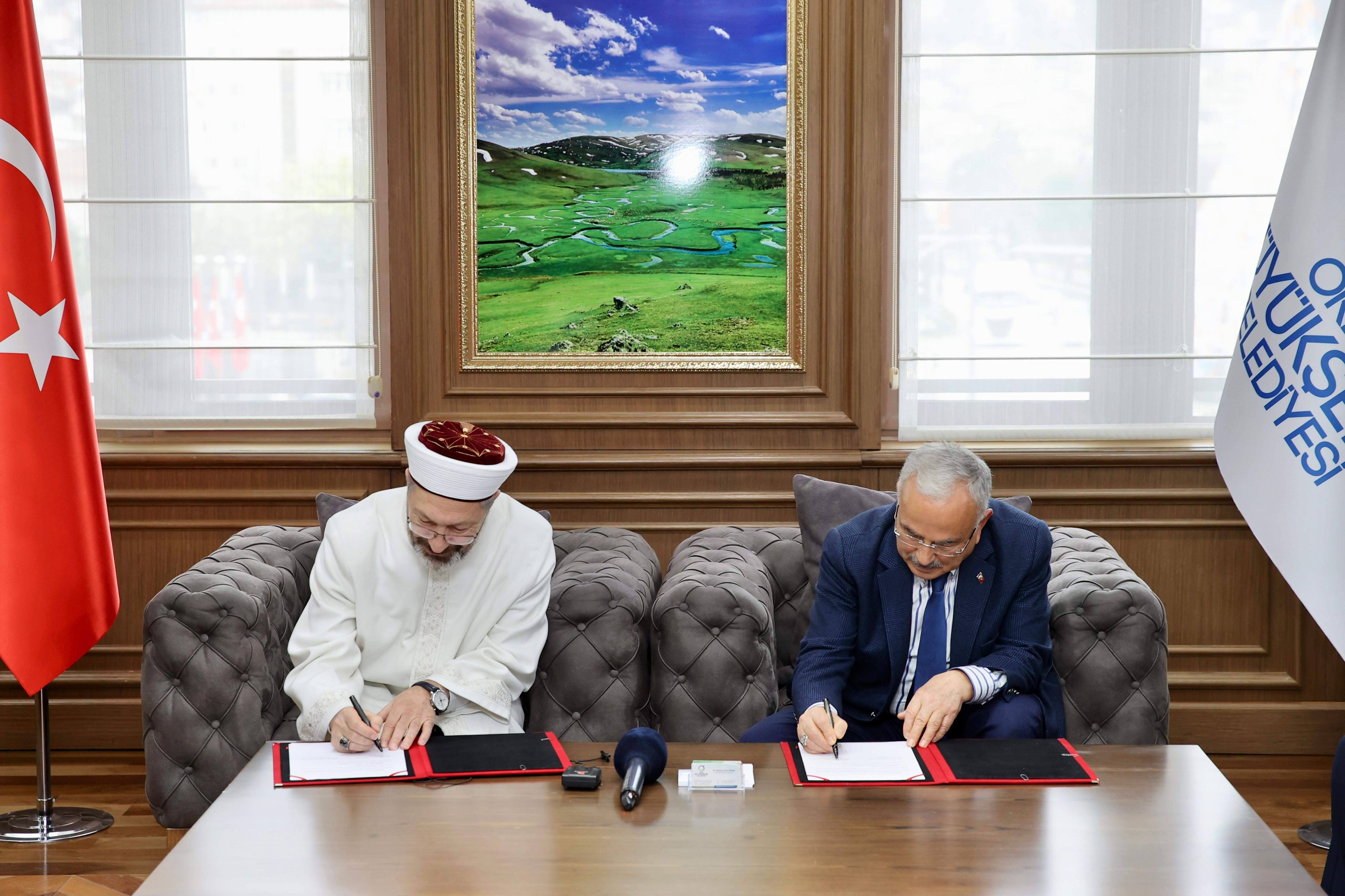 TÜRK İSLAM ARAŞTIRMALARI MERKEZİ’NDE İLK ADIMLAR ATILDI